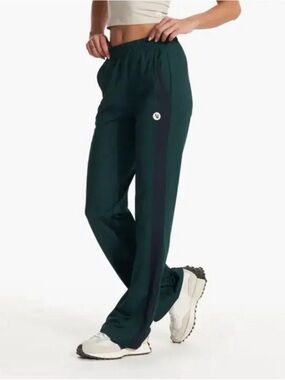 Vuori Rare Courtside Track Pant in Medium
